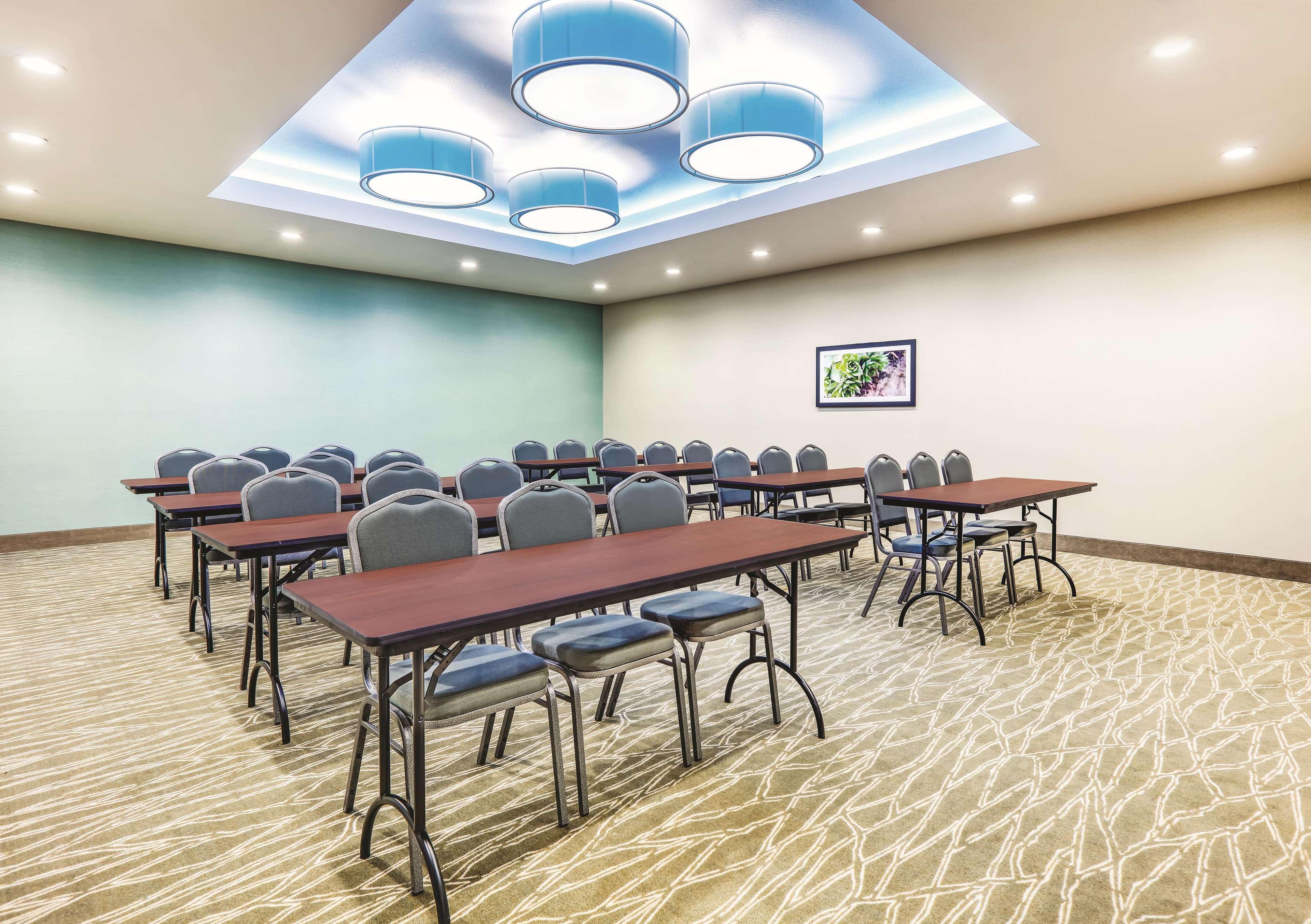 La Quinta By Wyndham Dallas Plano - The Colony Bagian luar foto
