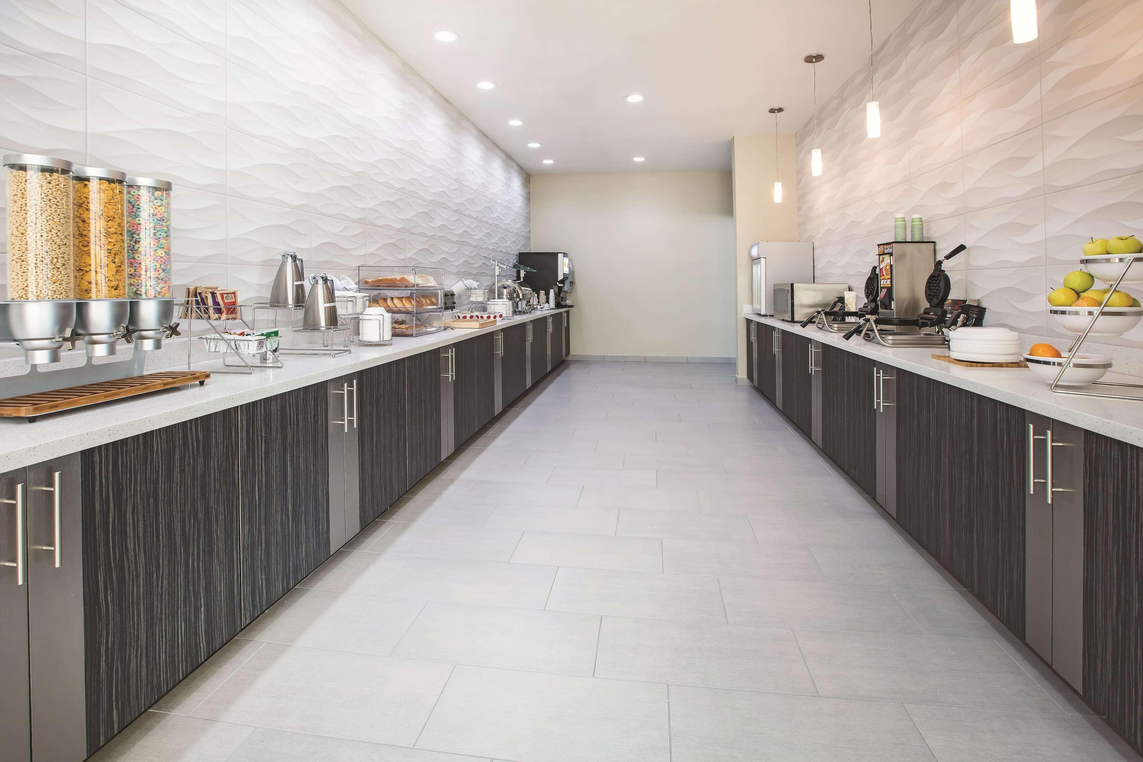 La Quinta By Wyndham Dallas Plano - The Colony Bagian luar foto