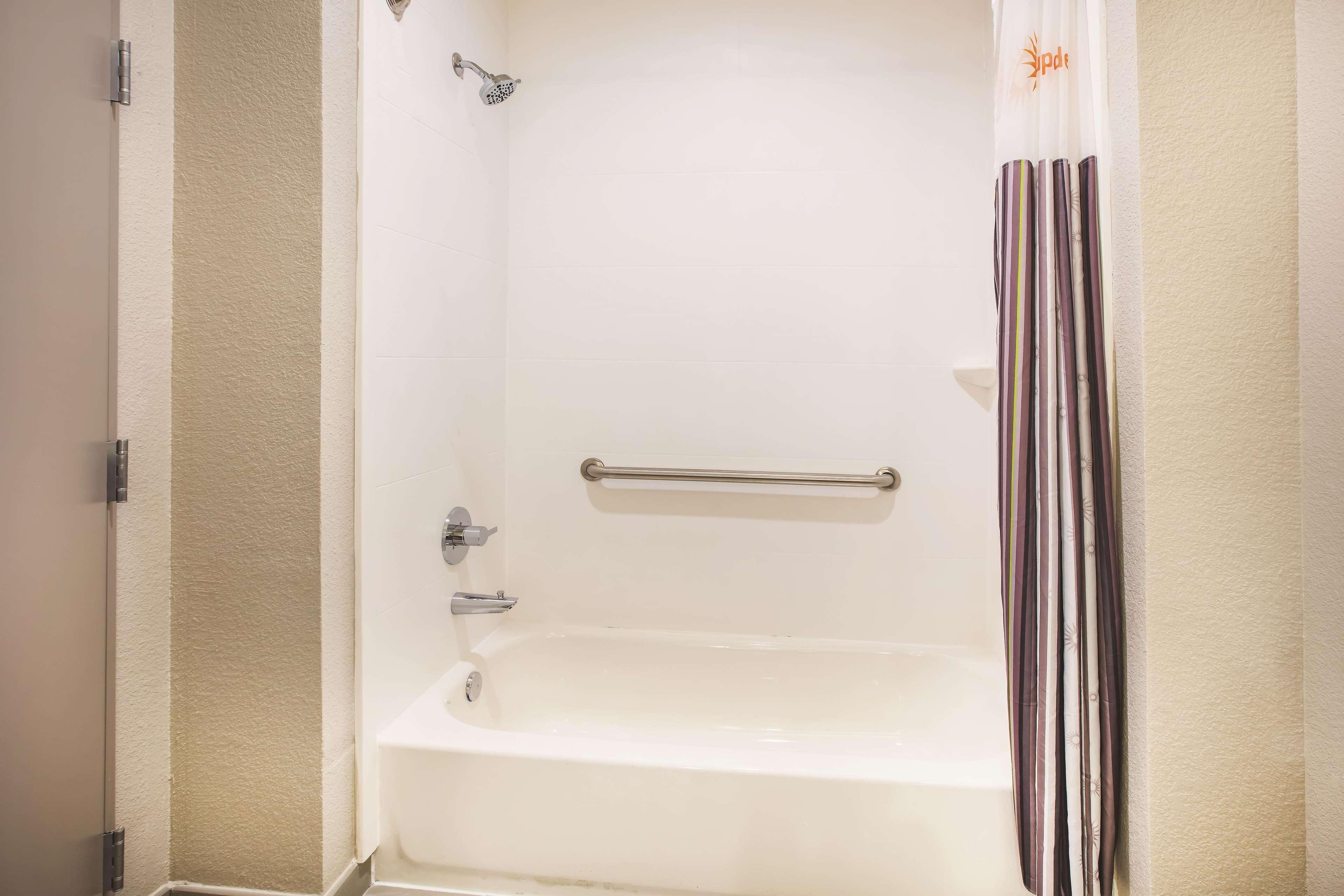 La Quinta By Wyndham Dallas Plano - The Colony Bagian luar foto